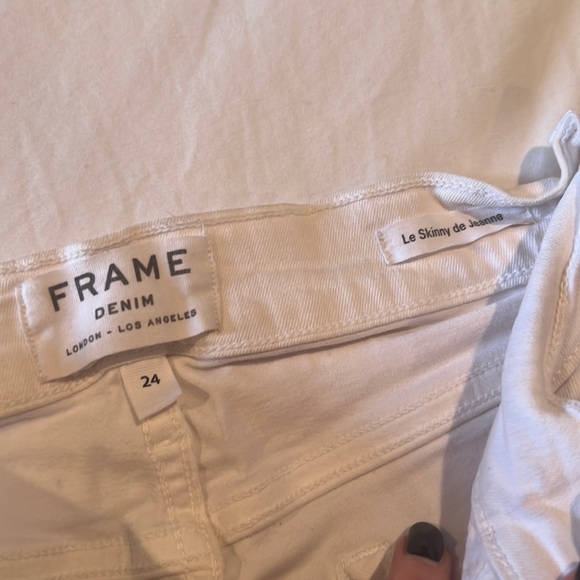 NWOT. White Frame jeans, Le Skinny de Jeanne, size 24. NWOT. Never worn. - Picture 2 of 3